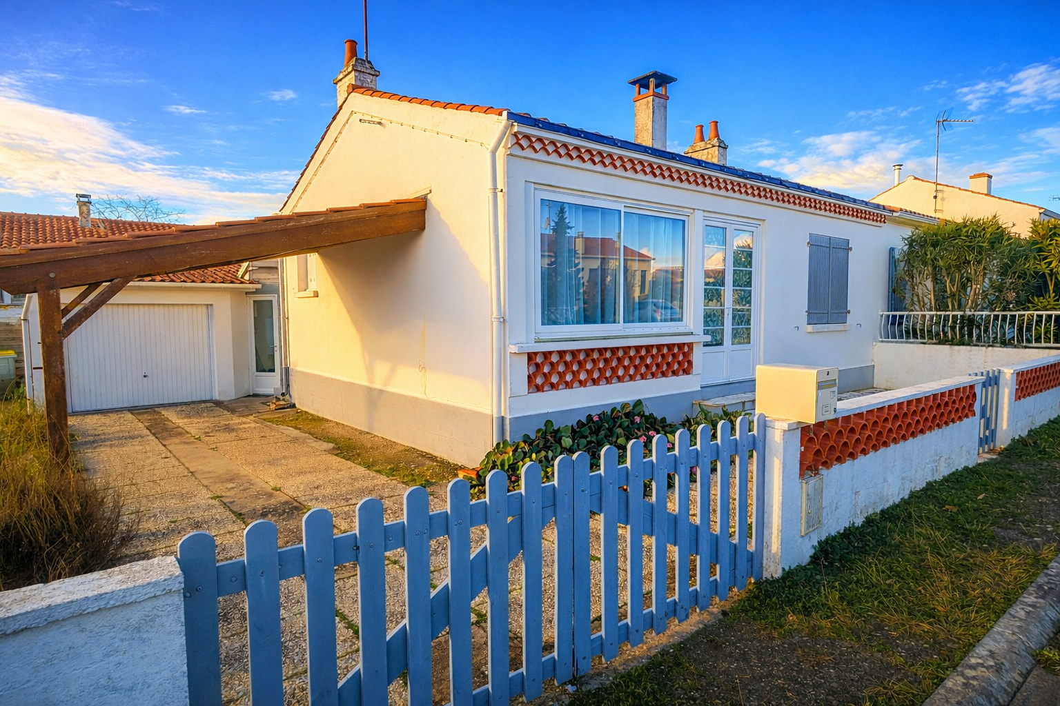 Maison 3 chambres – garage – jardin proche centre ville.